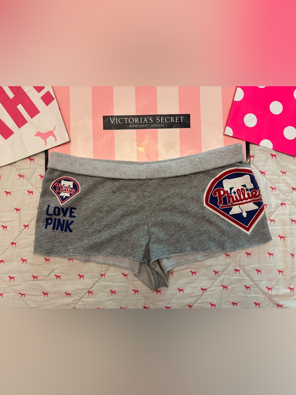 VS PINK VINTAGE LIMITED EDITION FOLDOVER VARSITY SHORTS PHILADELPHIA PHILLIES LG